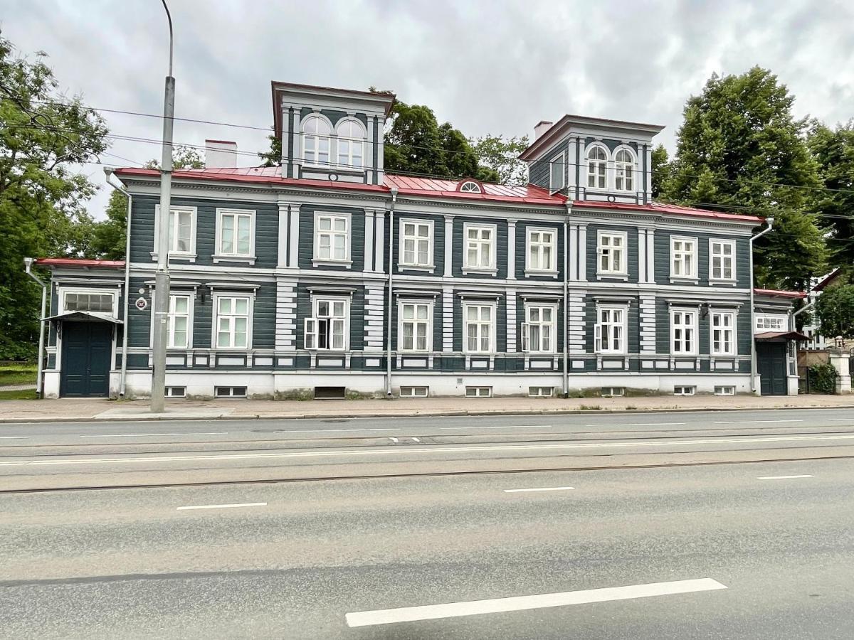 Cosy Studio In Historical Building. City Center Appartement Tallinn Buitenkant foto